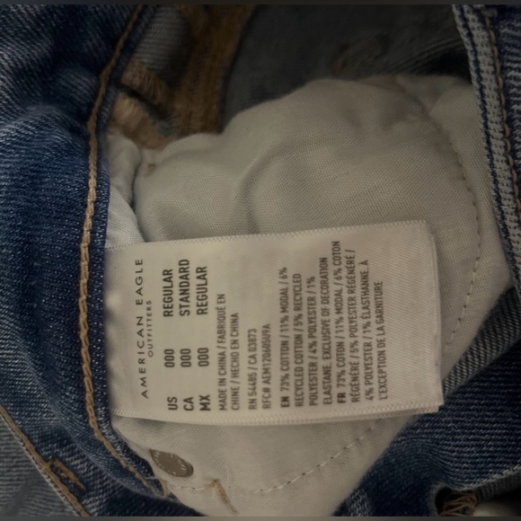 American Eagle Ripped Mom Jeans - Picture 3 of 3